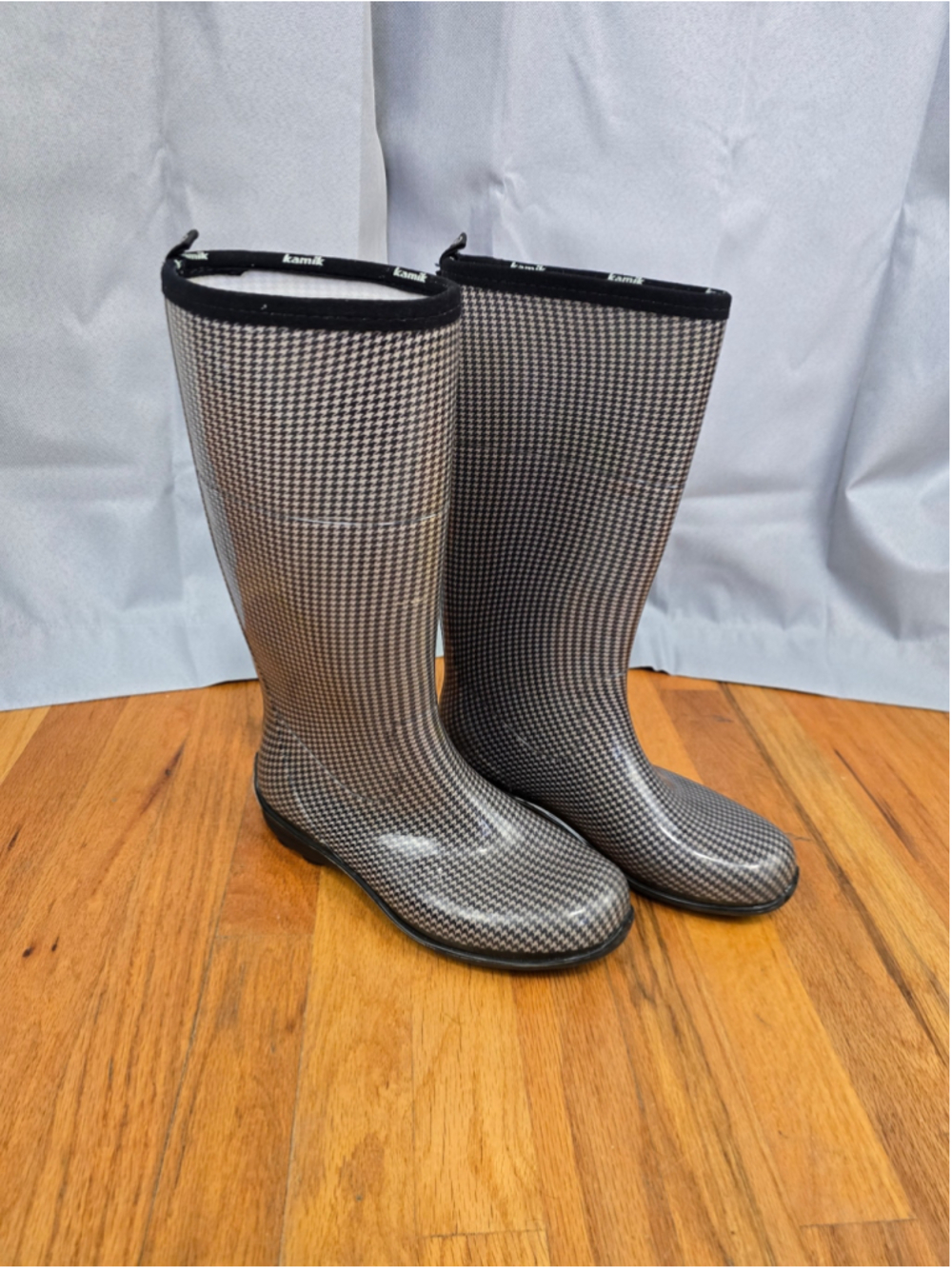 Women's Kamik Rain Boots Size 9 Black White Houndstooth